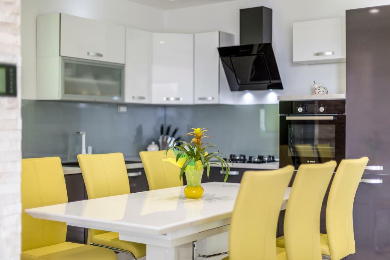 Sea Pearl Luxury Apartment Podstrana Bagian luar foto
