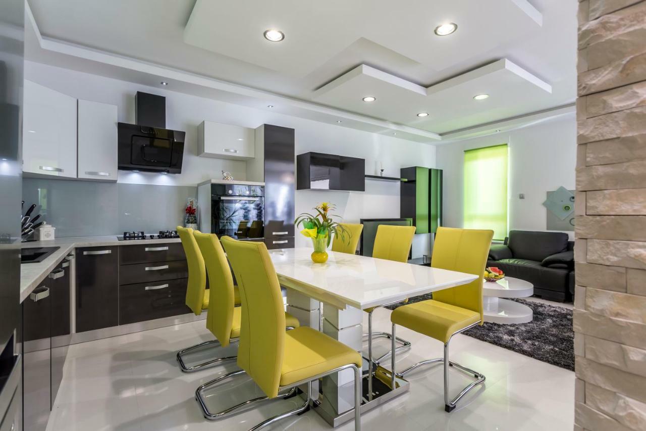 Sea Pearl Luxury Apartment Podstrana Bagian luar foto